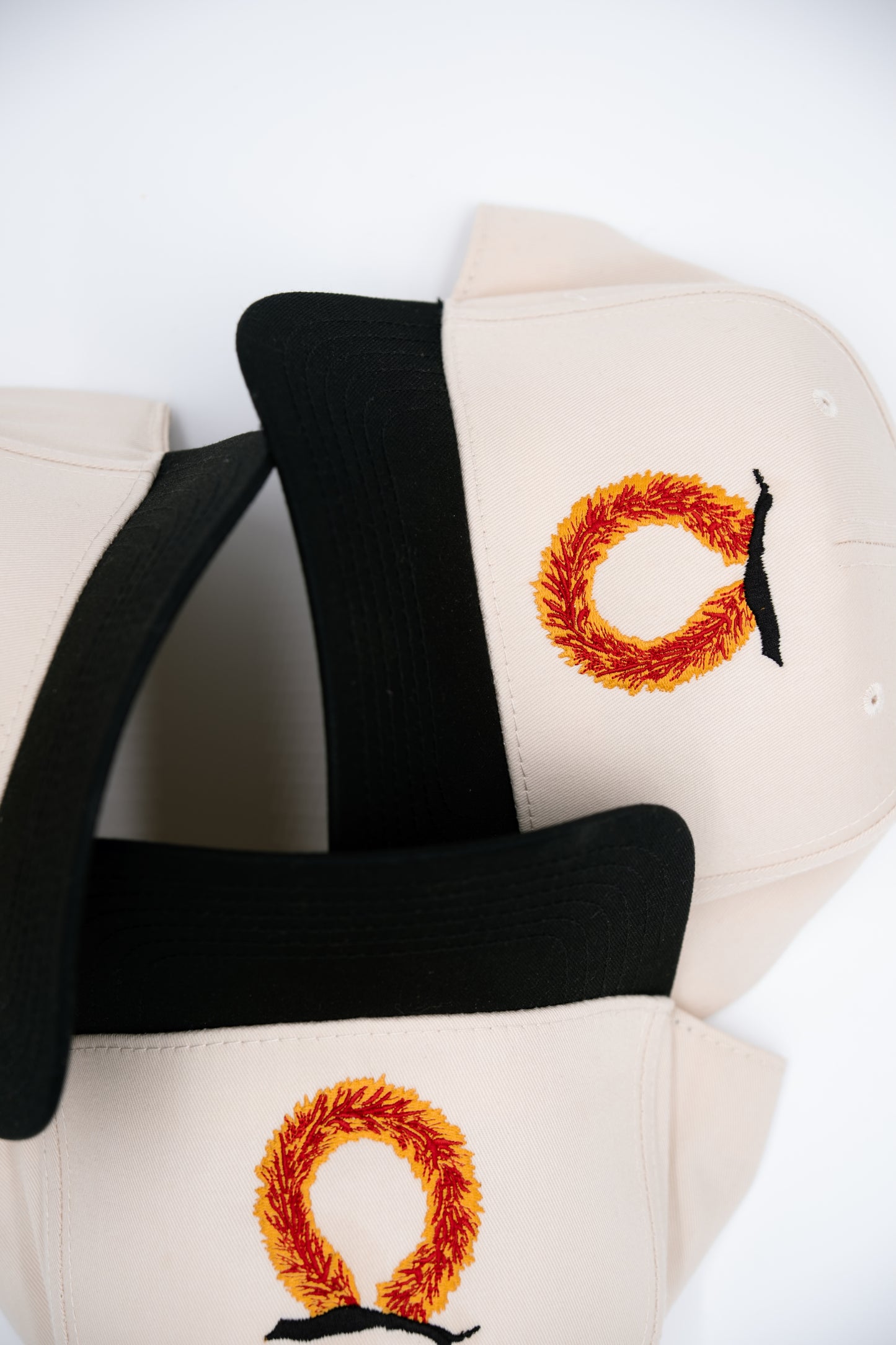 LEI HULU HUMU PĀPALE